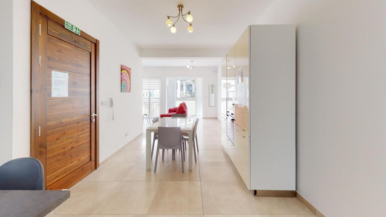 Modern Apartment In Gzira Екстер'єр фото